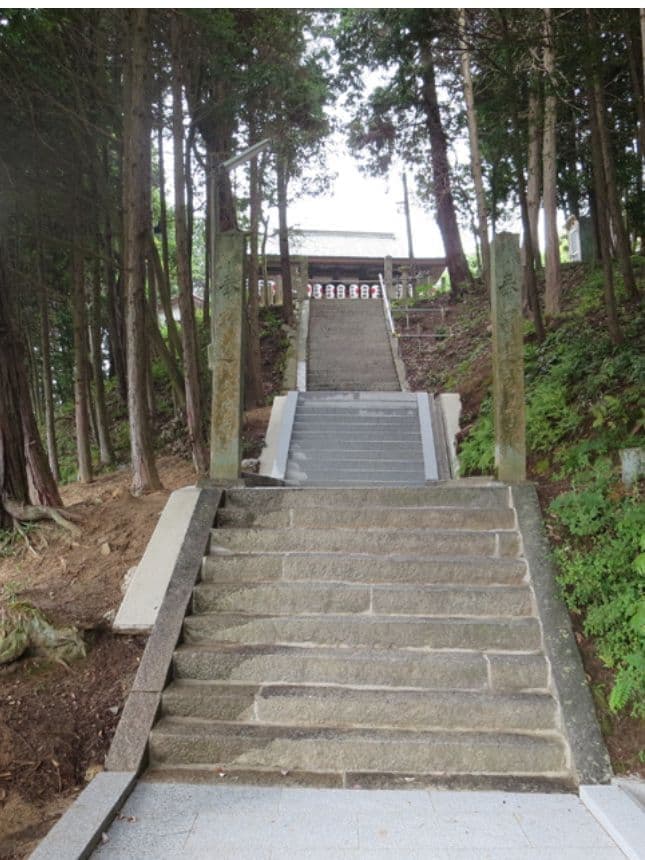 神社の石段